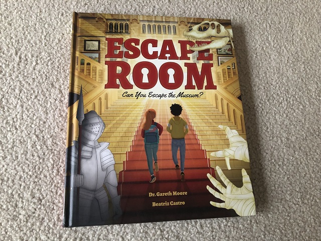 Escape Roomの表紙を撮影しました。