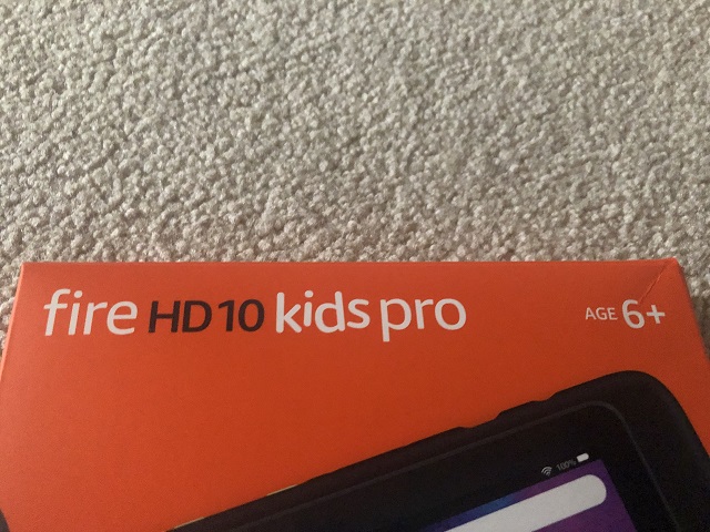 Fire HD 10 Kids Proのパッケージ写真です。