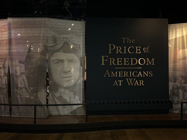 「The Price of Freedom ：Americans At War」の入り口。