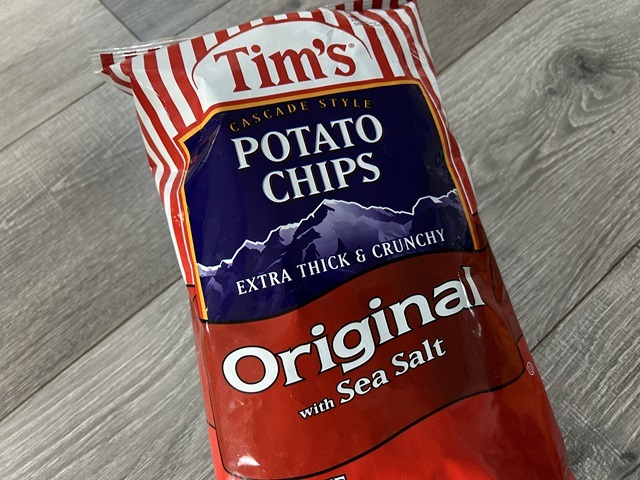 Tim's（ティムズ）の袋。